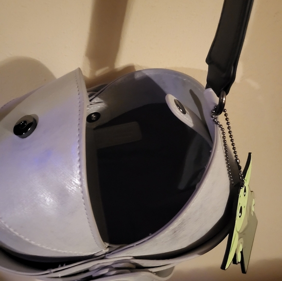 Danielle Nicole grogu mandalorian purse - Picture 3 of 3